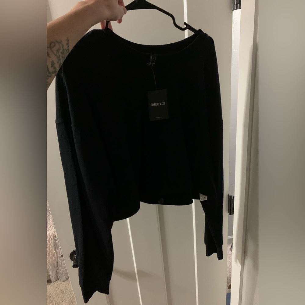crop top black sweater